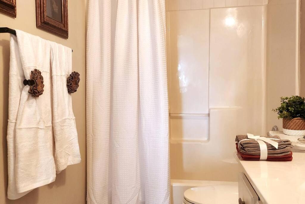 2,298Sqft-King Bed-Bbq-Gbps-W/D Villa Snellville Bagian luar foto
